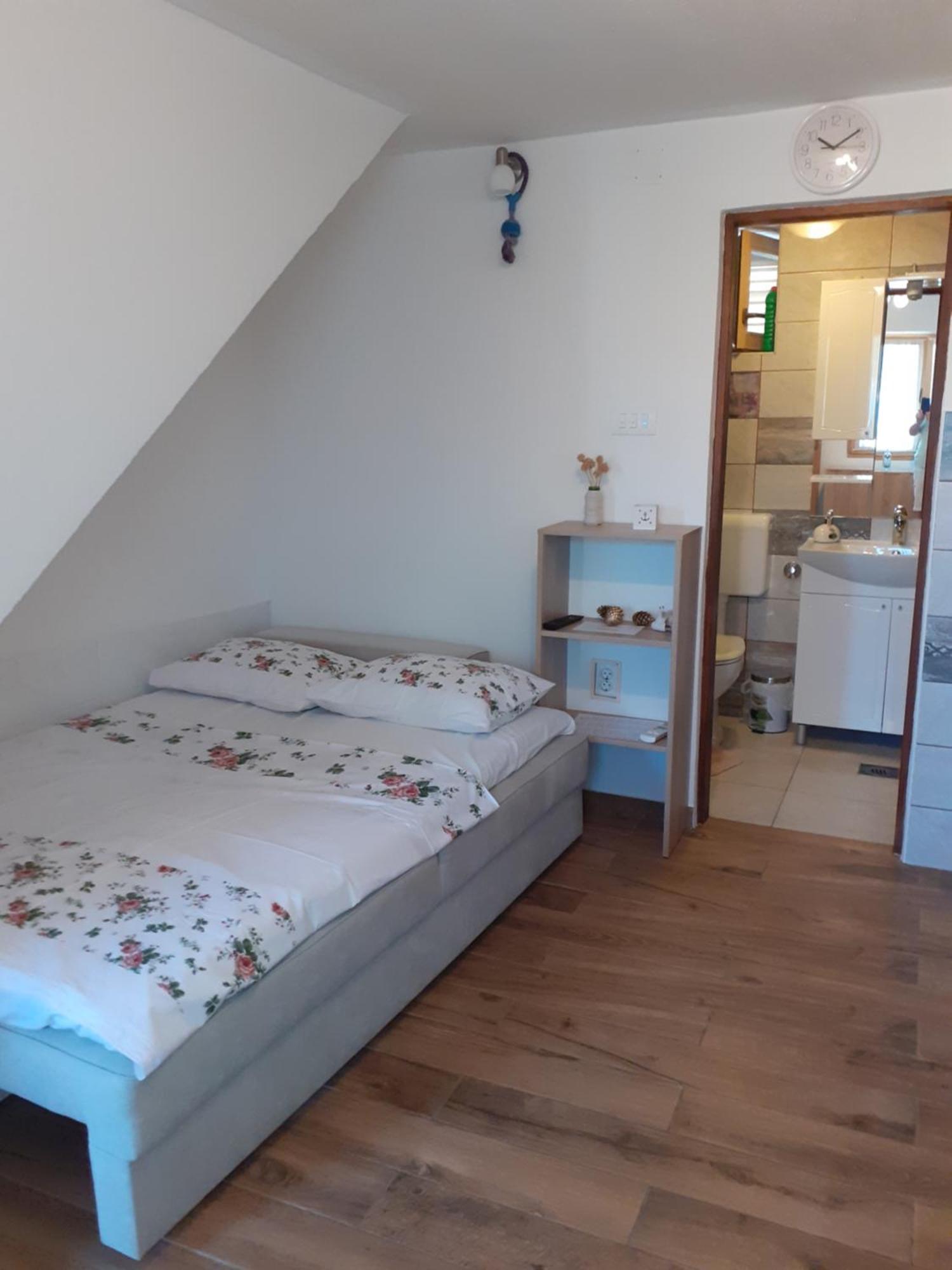 Apartmani Matko Бетина Екстериор снимка