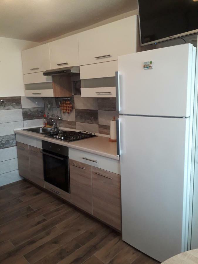 Apartmani Matko Бетина Екстериор снимка